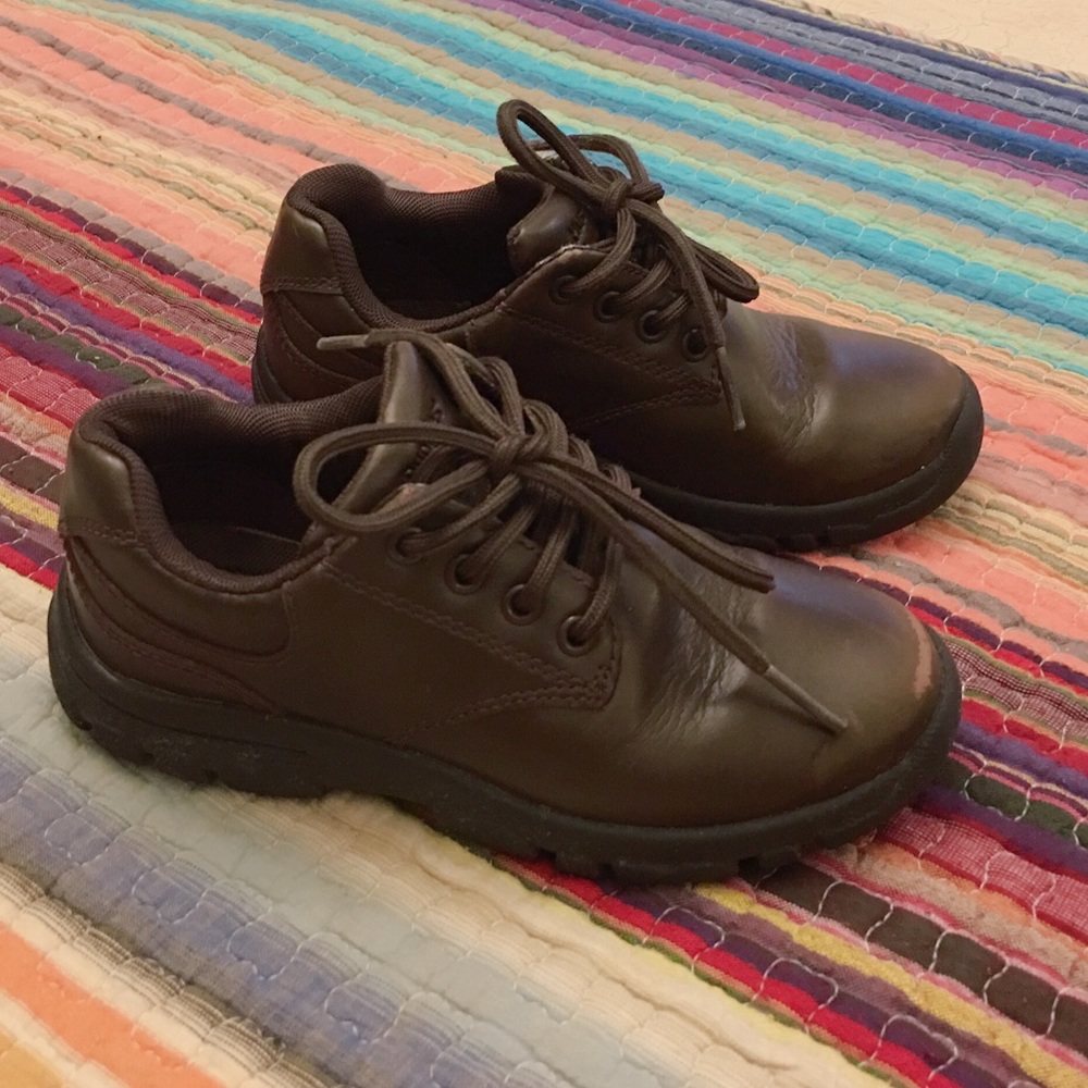 Dress shoes